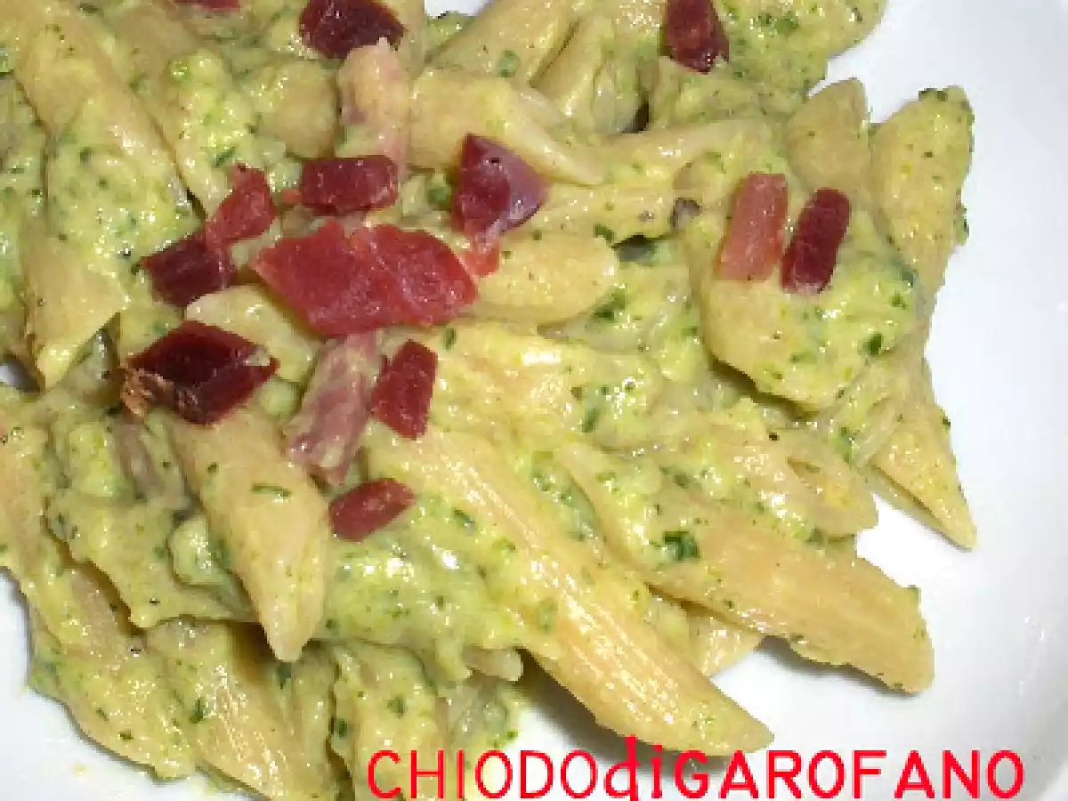 PENNE ALLA CREMA DI ZUCCHINE E SPECK