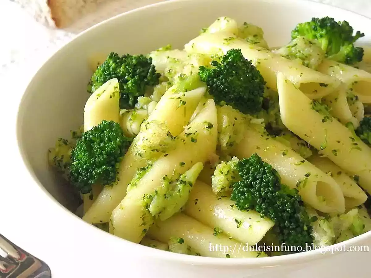 Penne con Broccoli, Alici e Mollica - foto 2