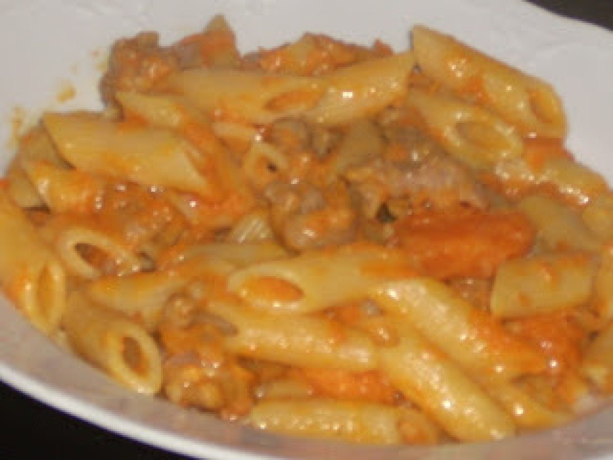 PENNE CON CREMA DI ZUCCA E SALSICCIA - foto 2