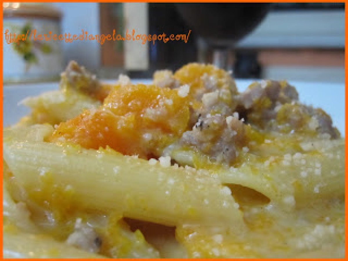 PENNE CON CREMA DI ZUCCA E SALSICCIA - foto 2