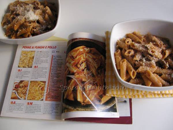 Penne con pollo e funghi