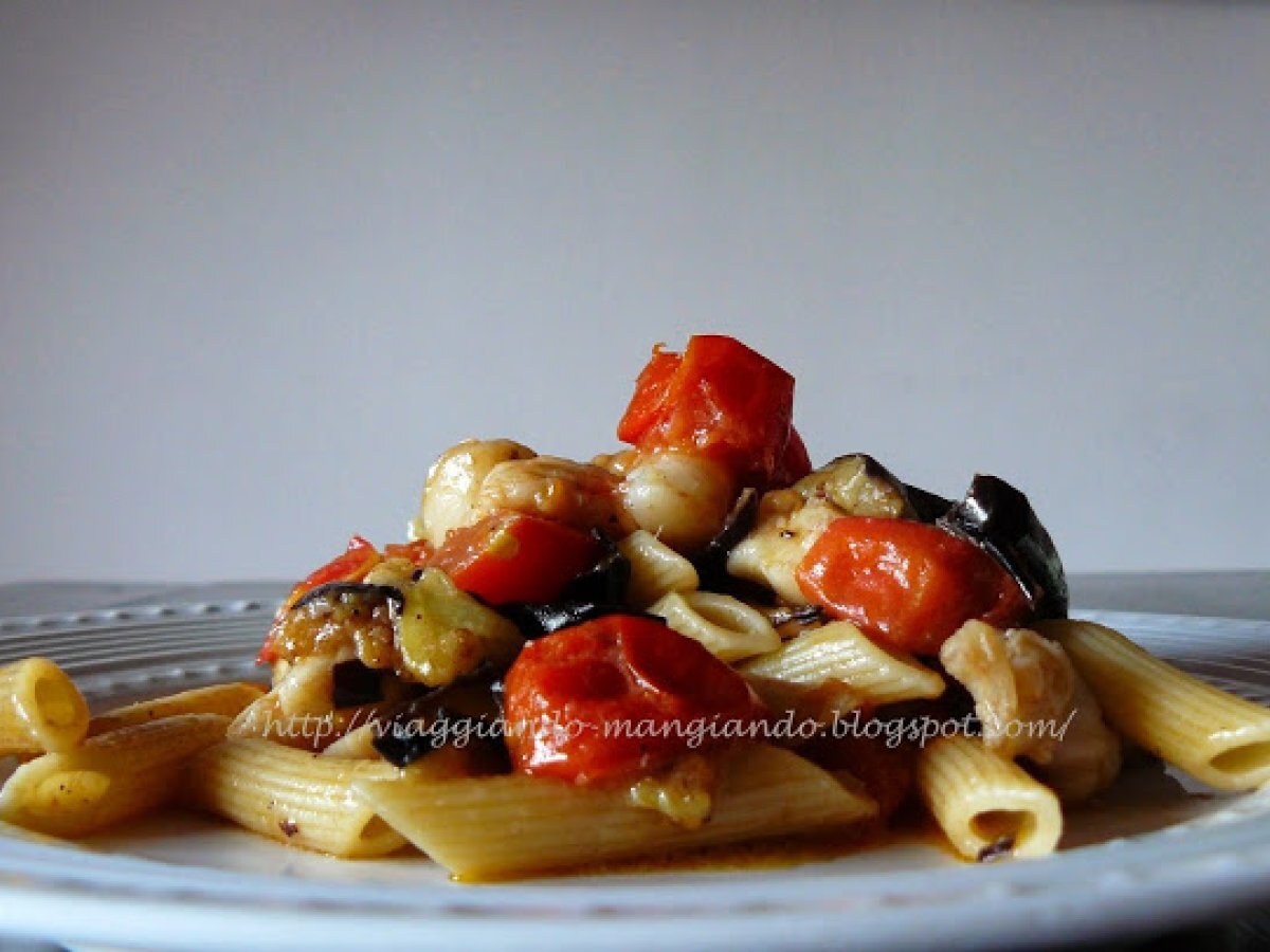 PENNE CON RANA PESCATRICE, POMODORINI E MELANZANE - foto 3