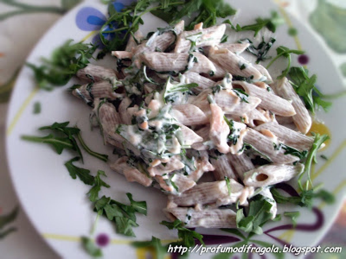 Penne integrali al salmone e rucola