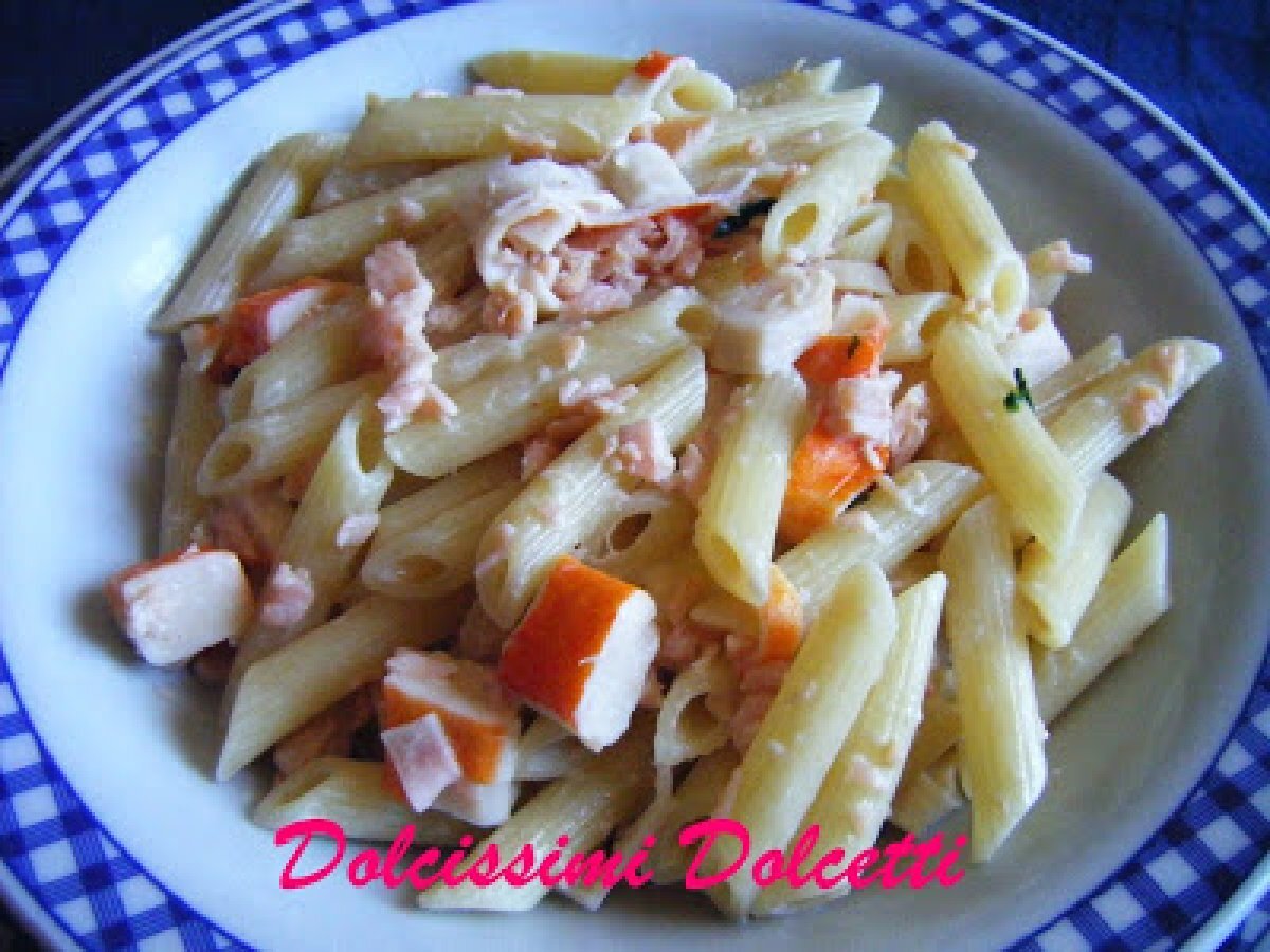 Penne salmone e surimi