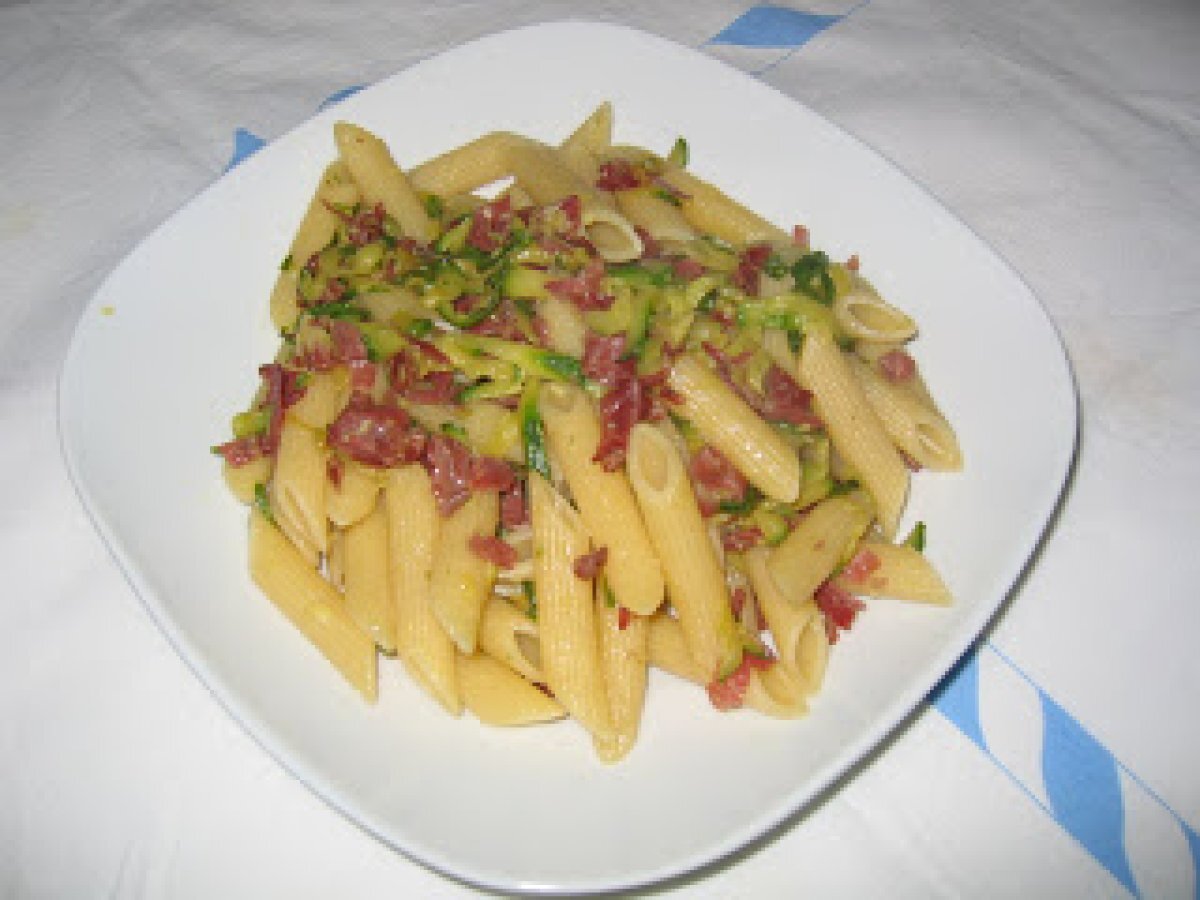 Penne zucchine e bresaola