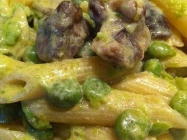 PENNETTE PISELLI E FUNGHI E ZAFFERANO