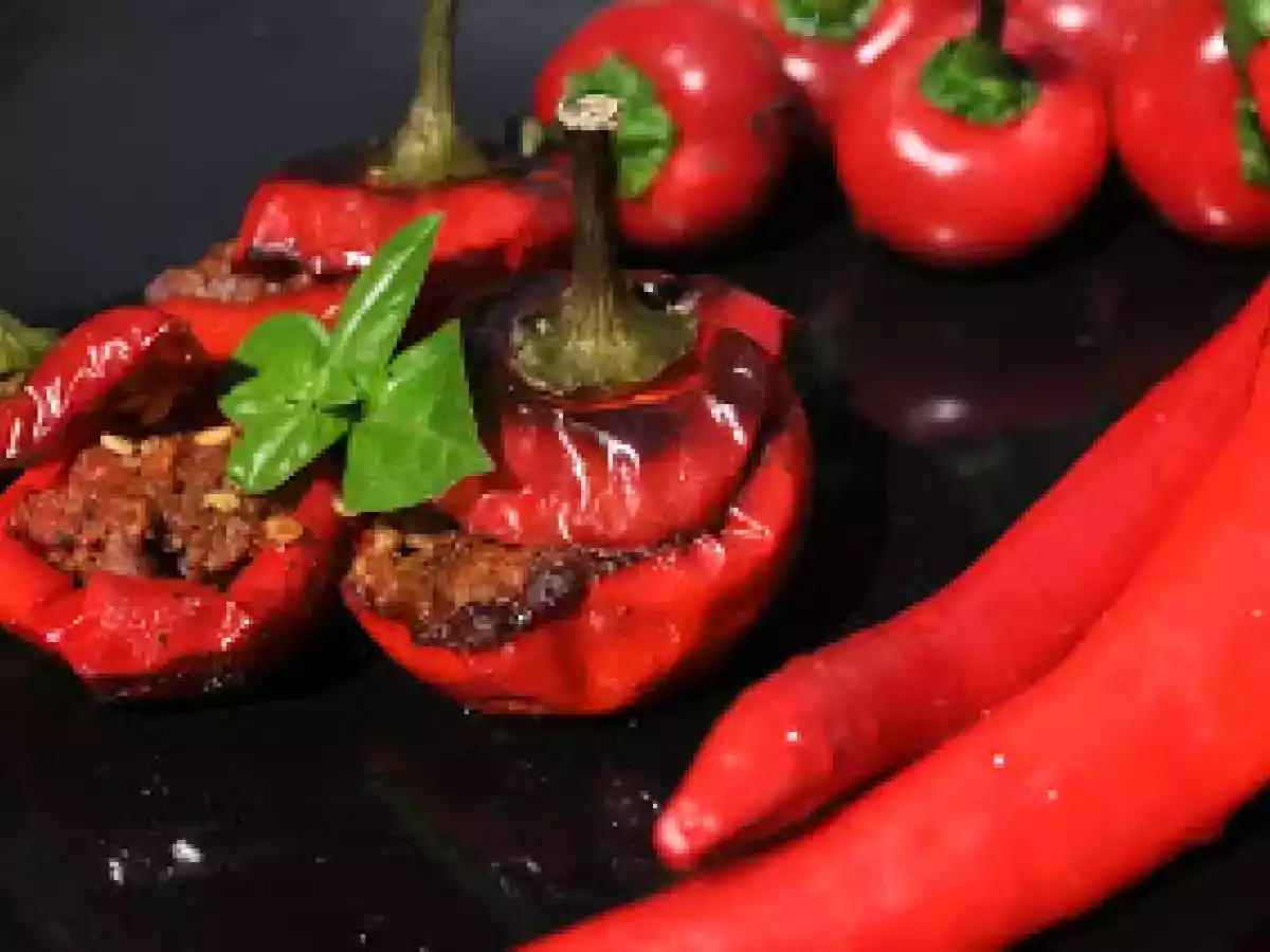 Peperoncini Piccanti ripieni con Carne al Chili - foto 2