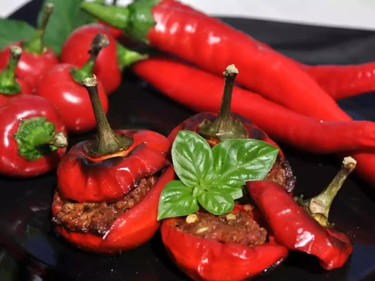 Peperoncini Piccanti ripieni con Carne al Chili - foto 3