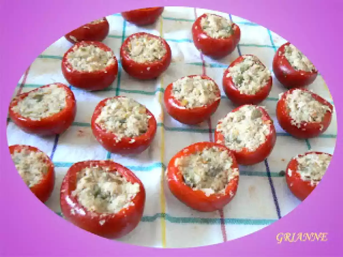 Peperoncini ripieni sott'olio