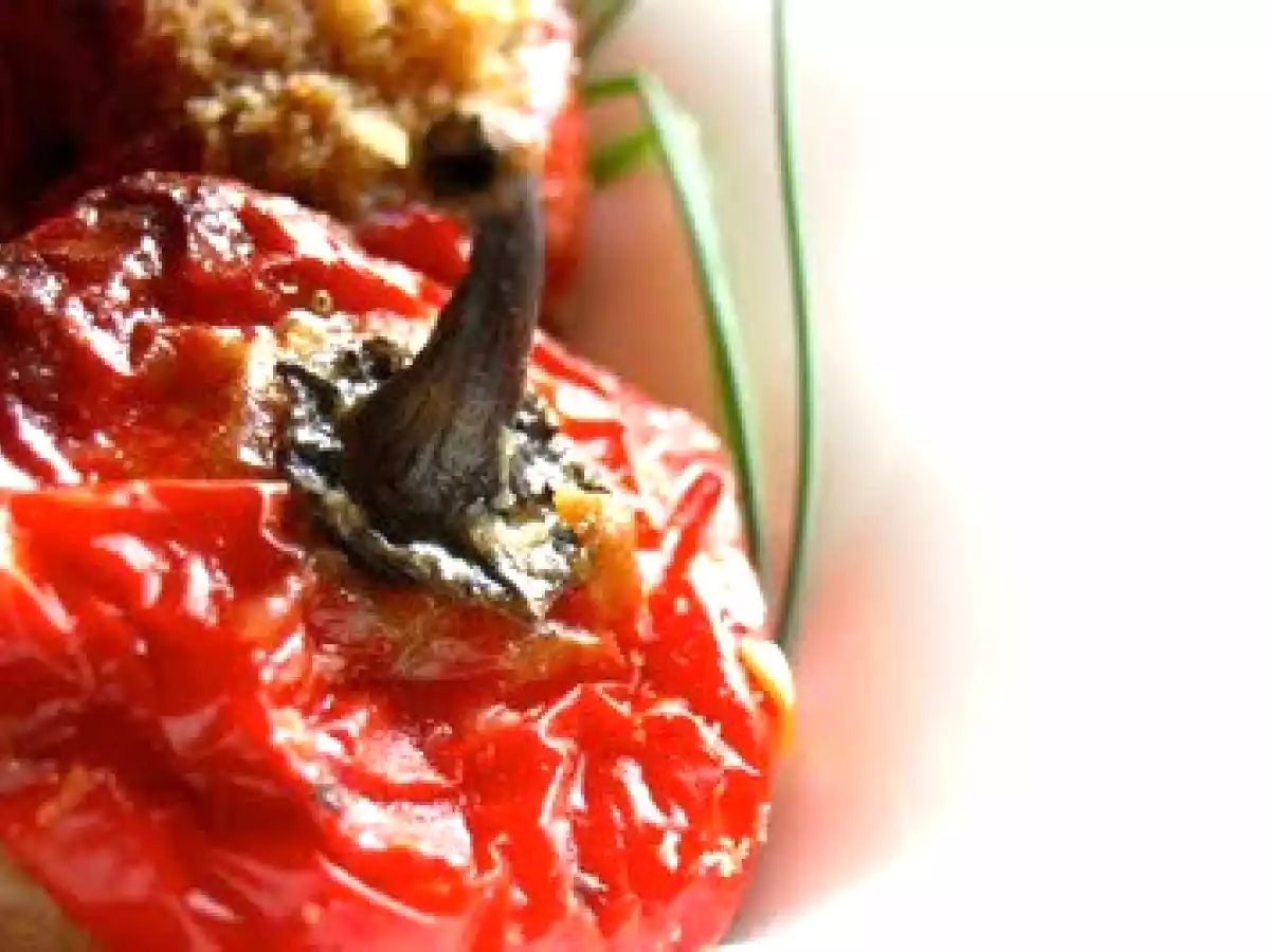 Peperoni rossi tondi ripieni di carne - foto 3