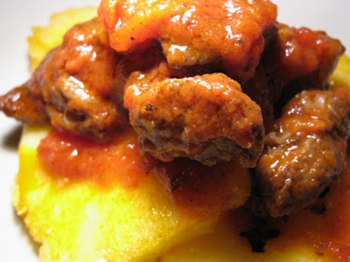 Per un Natale in montagna: Spezzatino di cervo e polenta e......carrellata di antipasti, foto 2