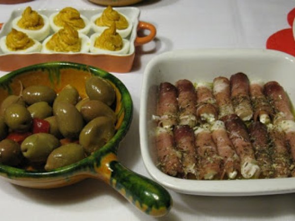 Per un Natale in montagna: Spezzatino di cervo e polenta e......carrellata di antipasti - foto 10