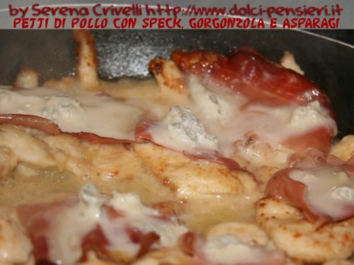 PETTI DI POLLO CON SPECK, GORGONZOLA E ASPARAGI secondo ?Dolcipensieri? - foto 3