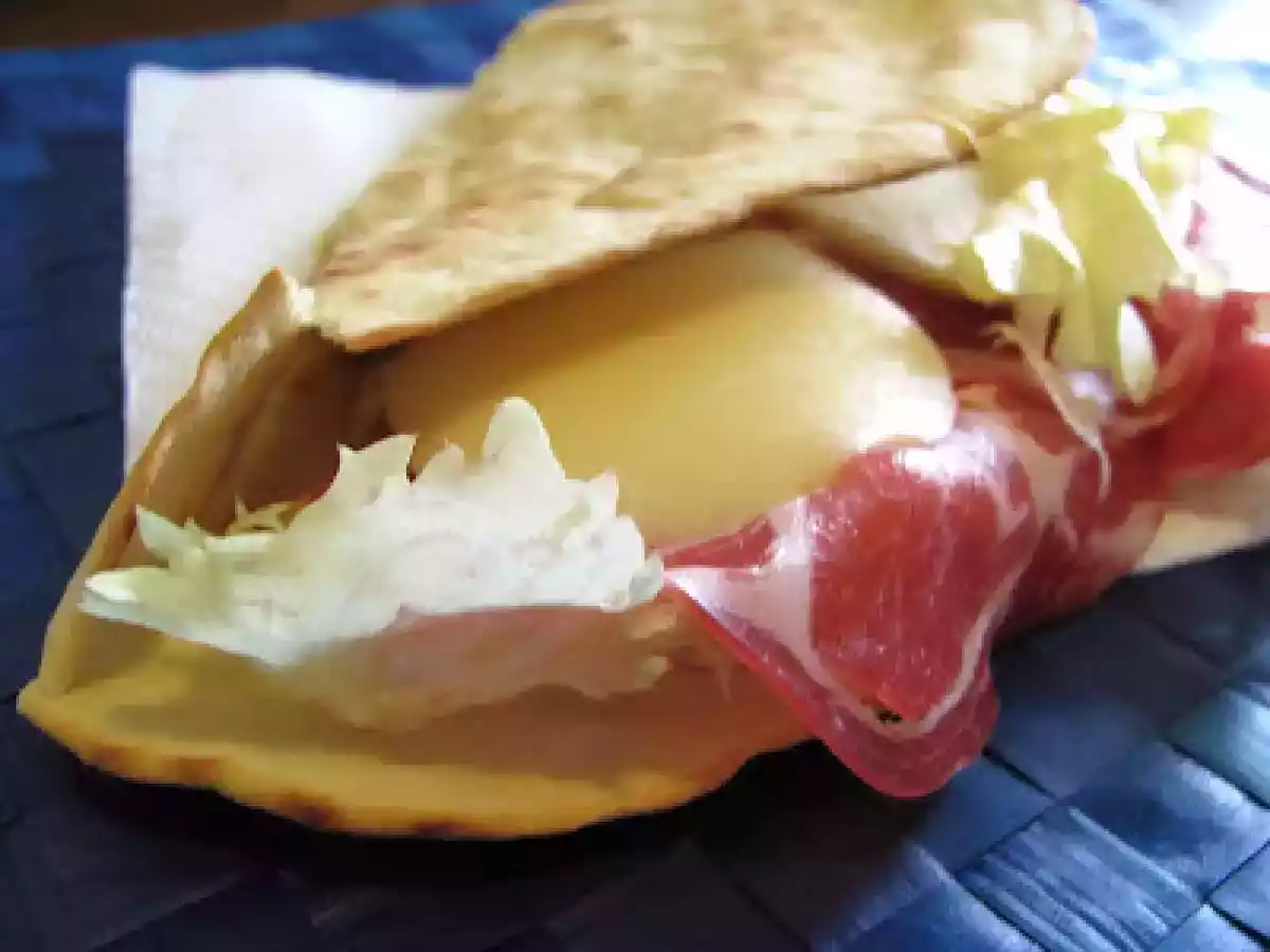 Piadina riccionese, czyli piadina z Riccione - foto 2