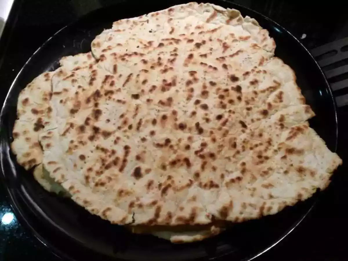 Piadina Romagnola classica con prosciutto crudo, mozzarella, pomodori e rucola - foto 6