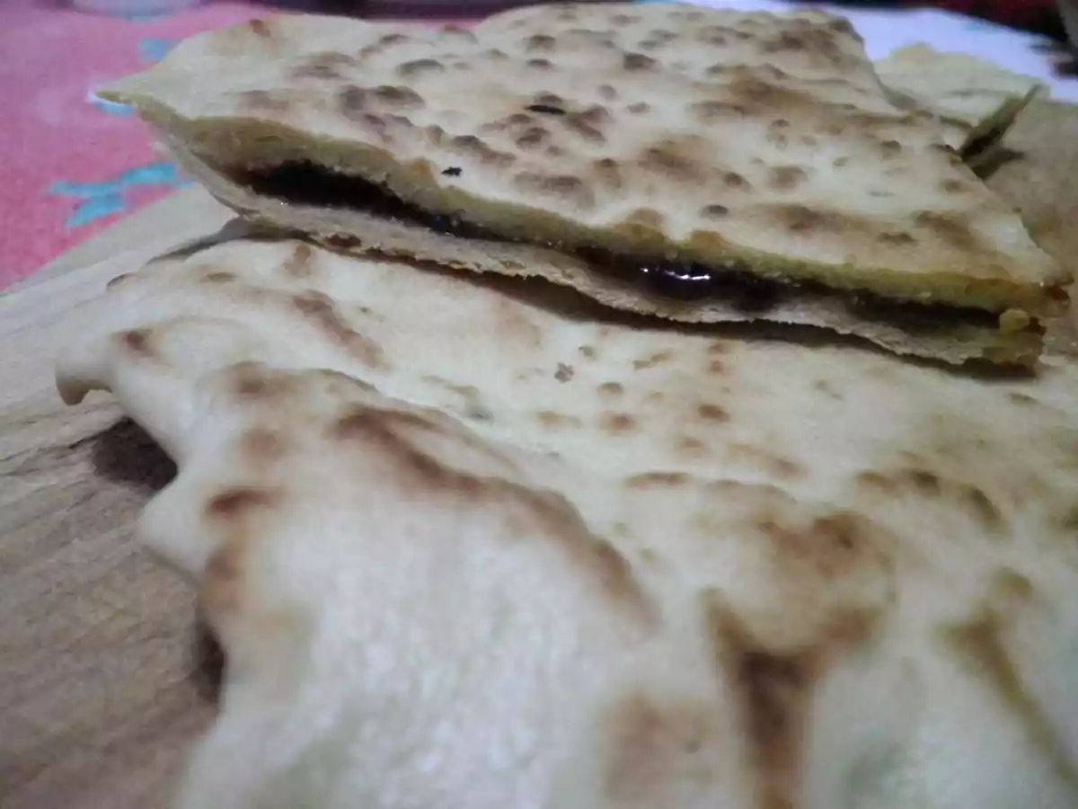 Piadina Romagnola dolce con nutella e nocciole - foto 3