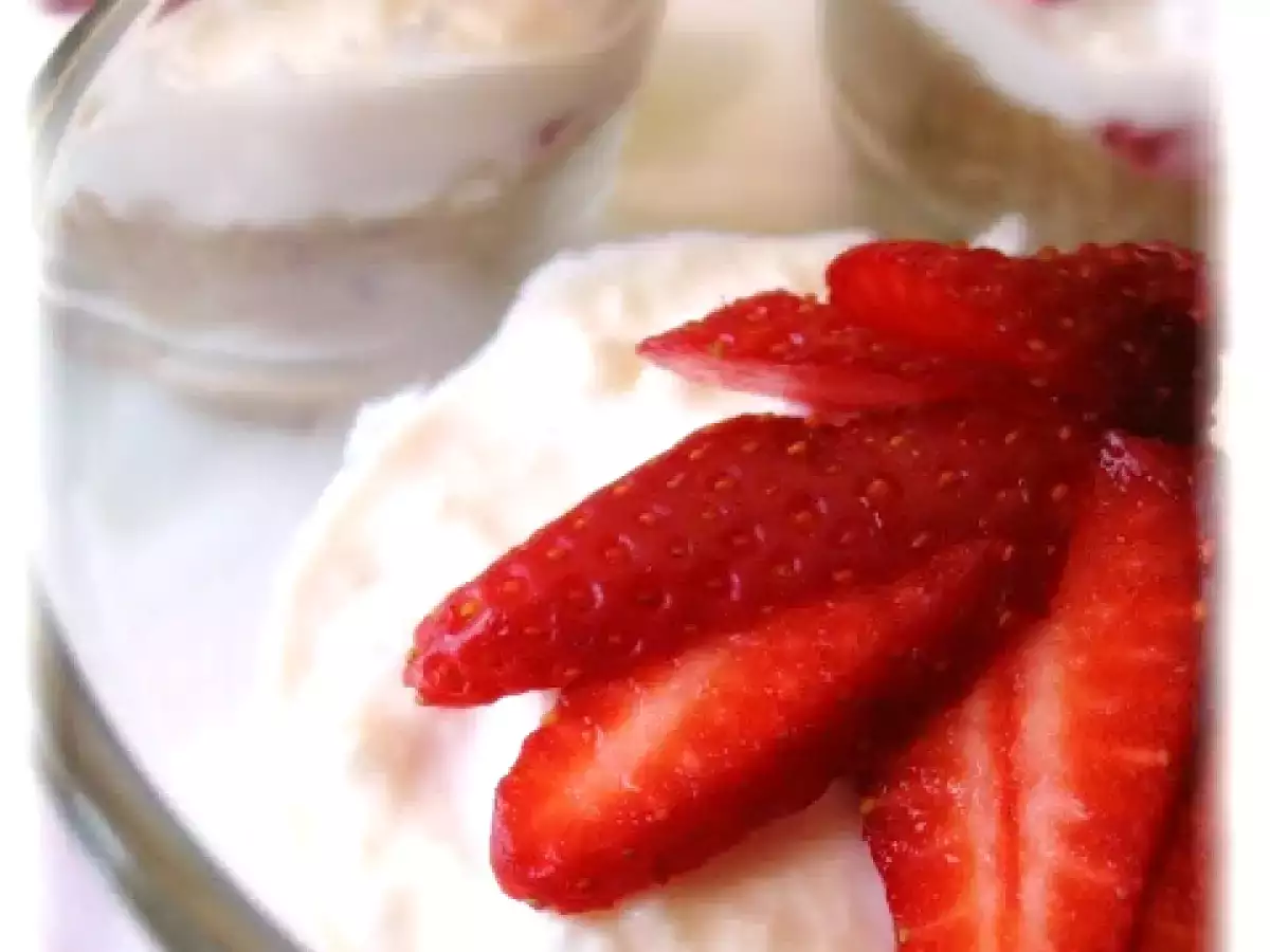 Piccole cheesecake light nel bicchiere - foto 2