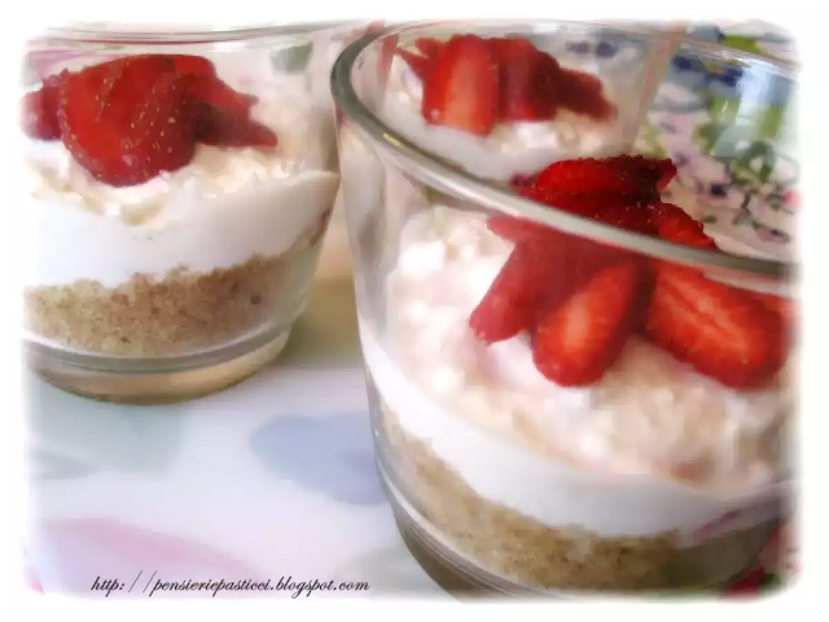 Piccole cheesecake light nel bicchiere - foto 3