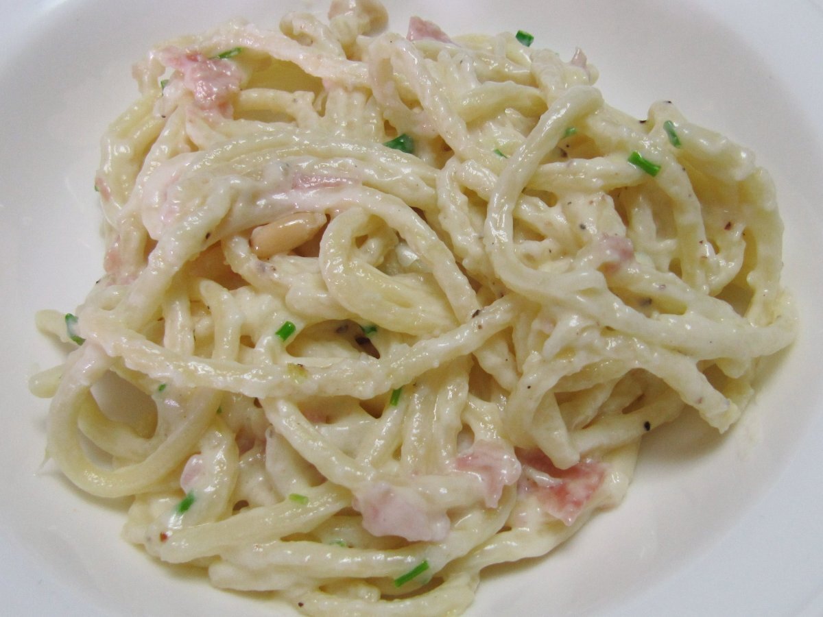 Pici al limone e pinoli