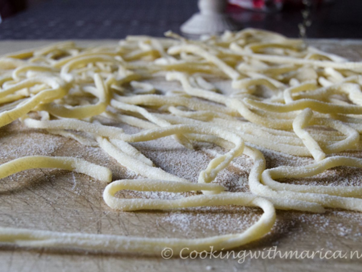 Pici con carciofi, guanciale e pecorino romano - foto 2