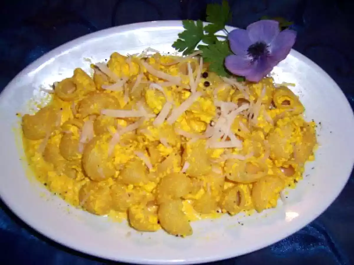 Pipe Rigate con Ricotta & Zafferano