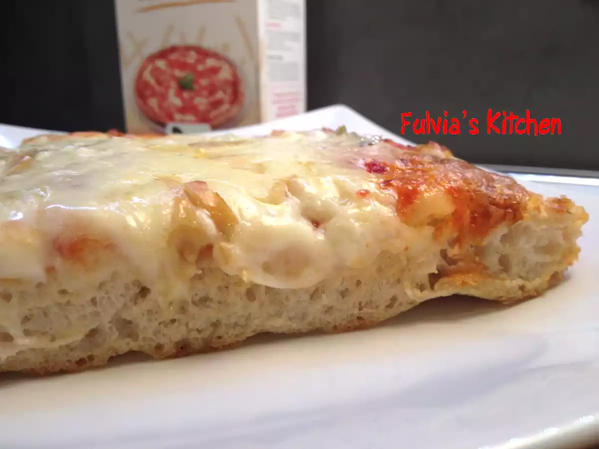 Pizza ai 4 formaggi a lievitazione mista