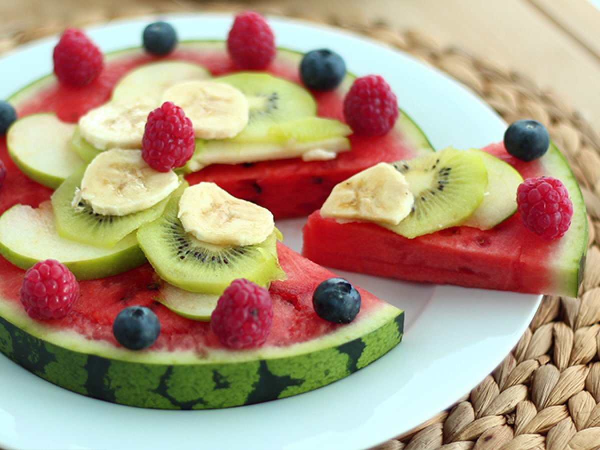 Pizza anguria, l'idea sfiziosa per presentare la frutta in tavola - foto 3