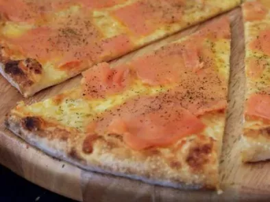Pizza classica al salmone