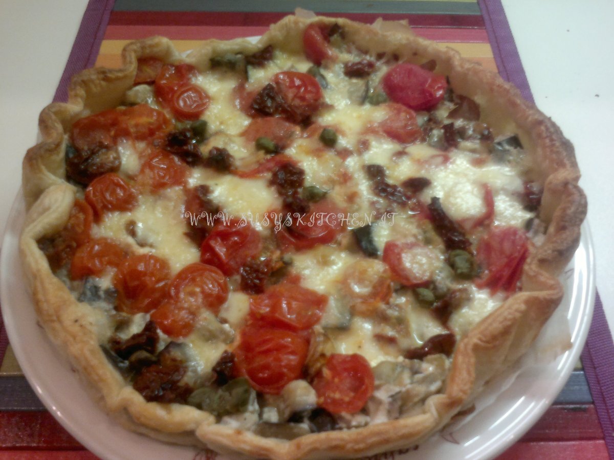 Pizza di verdure in pasta sfoglia