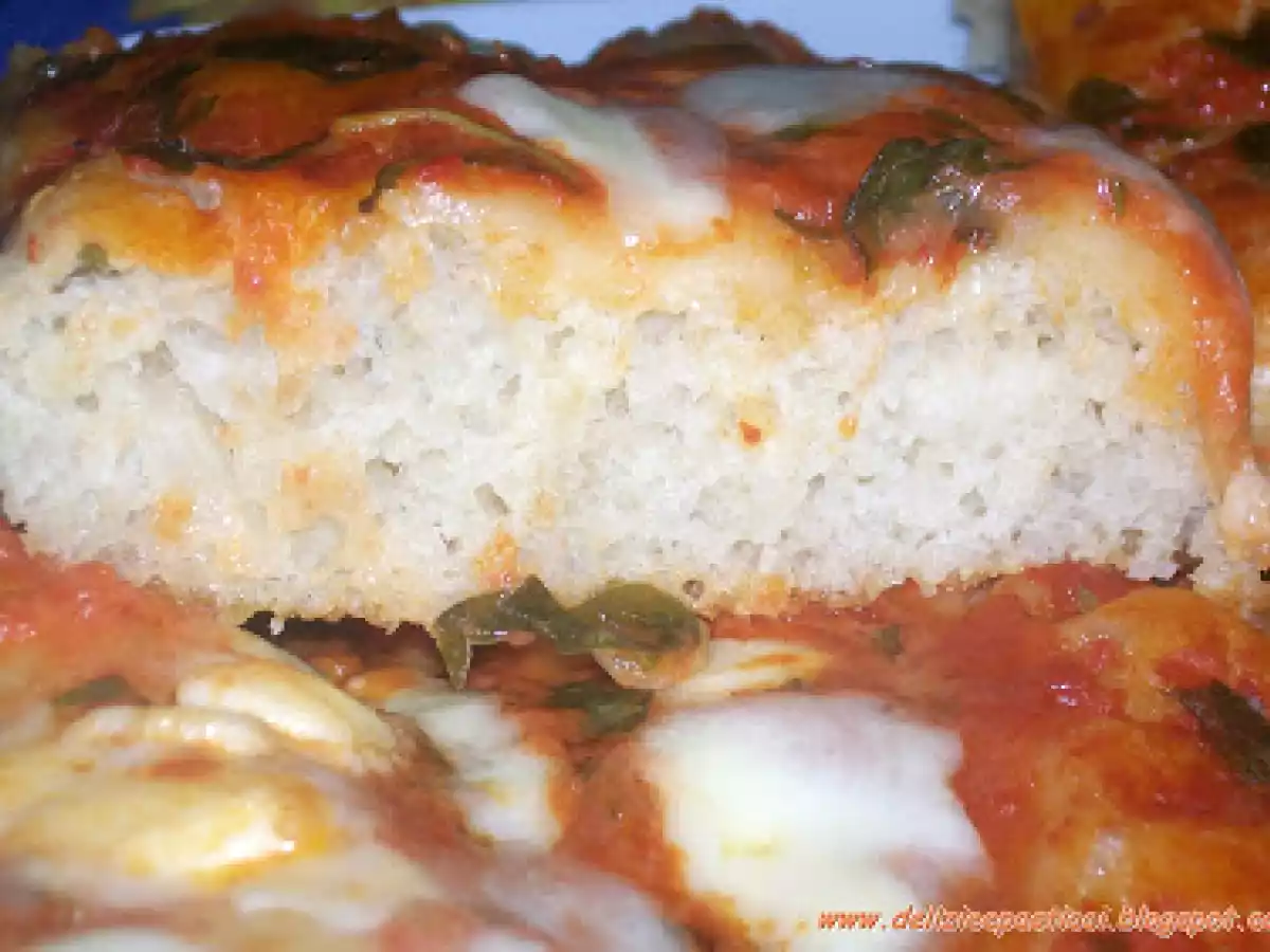 Pizza in teglia come da tradizione campana