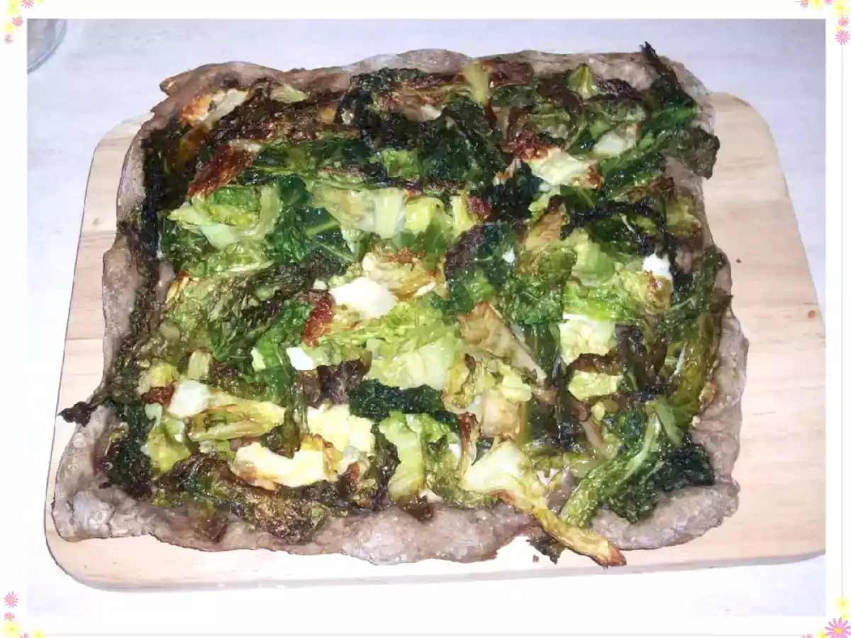 Pizza Nera ai 7 Cereali con Cavolo Verza e Speck