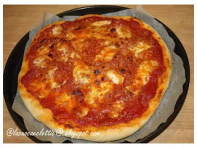 Pizza piccantina e pizza con radicchio e gorgonzola - foto 2