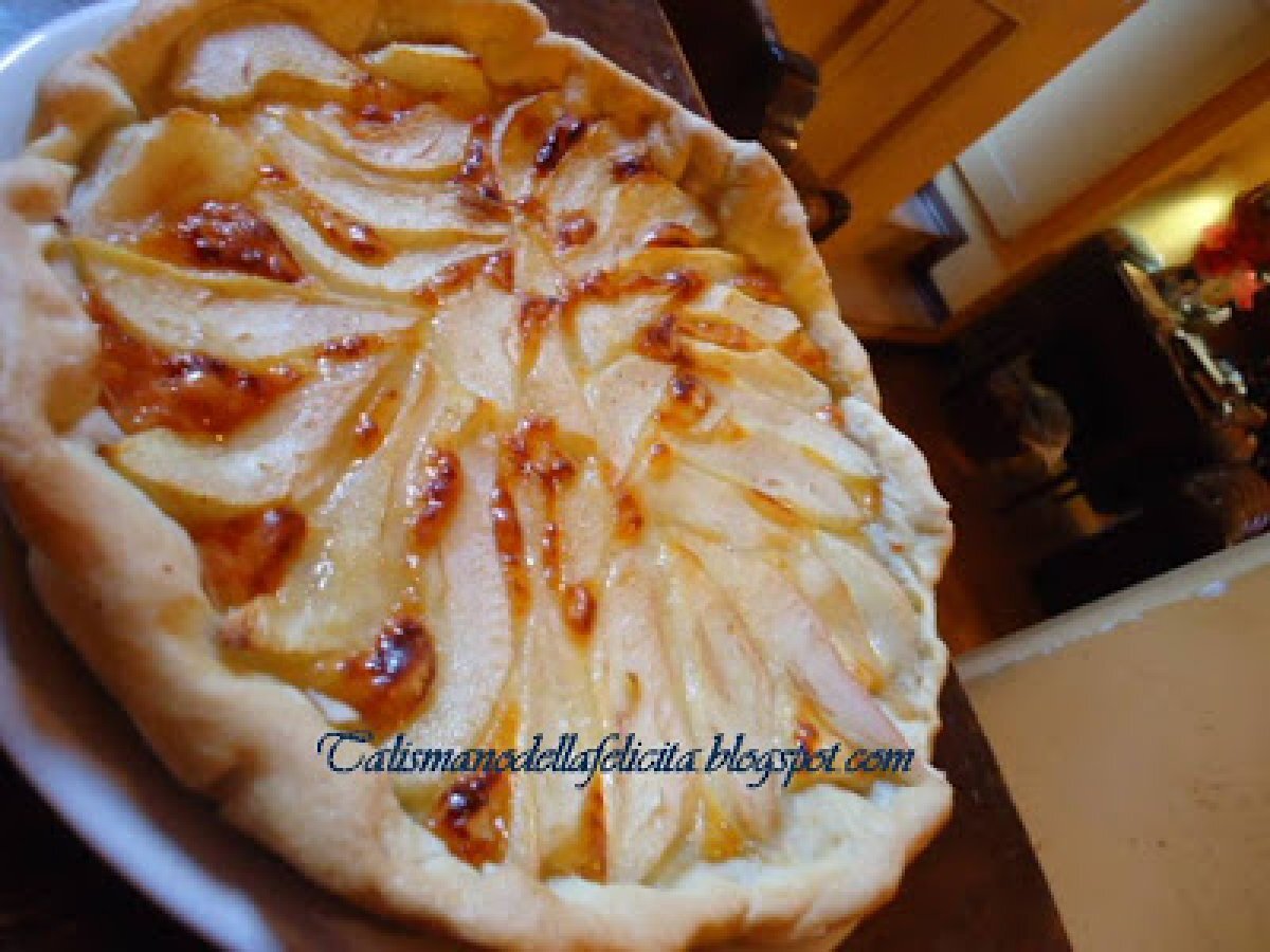 Pizza rustica caciotta e pere