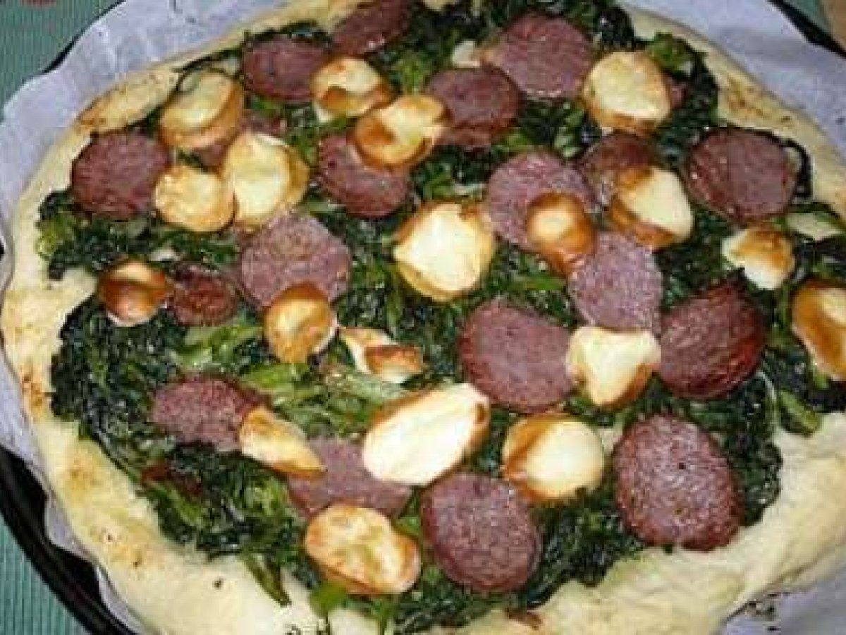 Pizza salsiccia e friariell