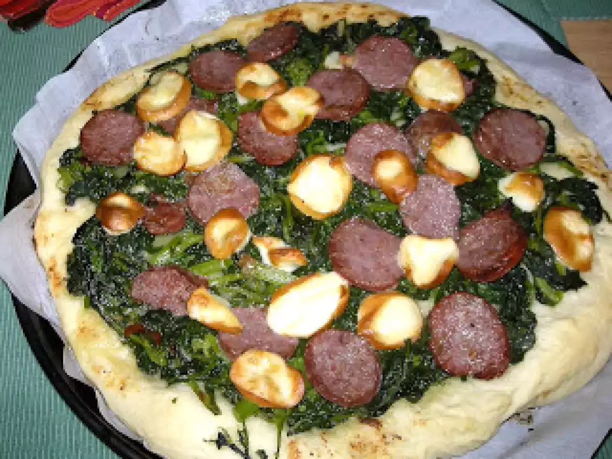 Pizza salsiccia e friarielli - foto 3