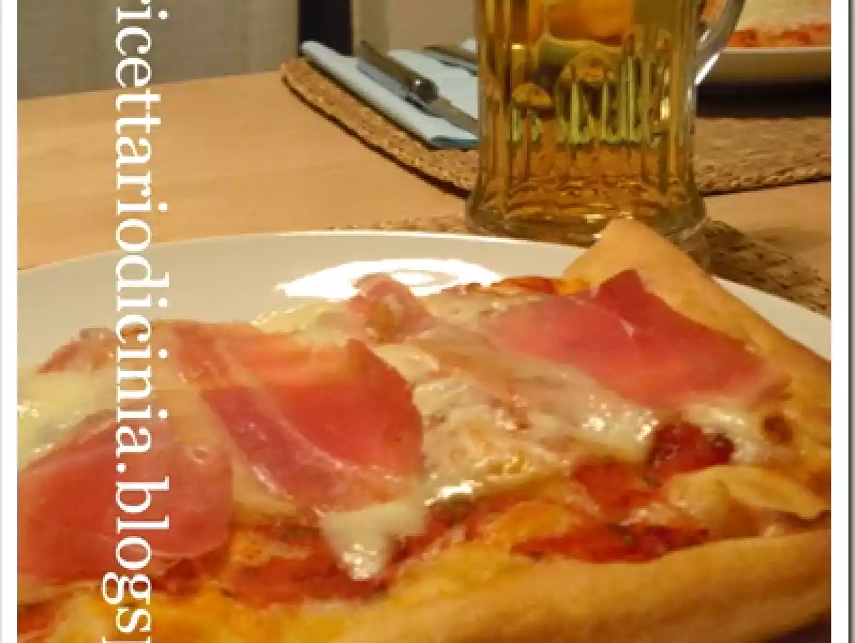 Pizza scamorza e speck