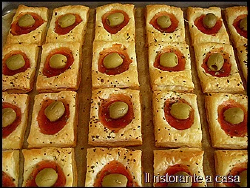 Pizzette con pomodoro e olive, foto 1
