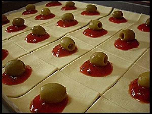 Pizzette con pomodoro e olive, foto 3