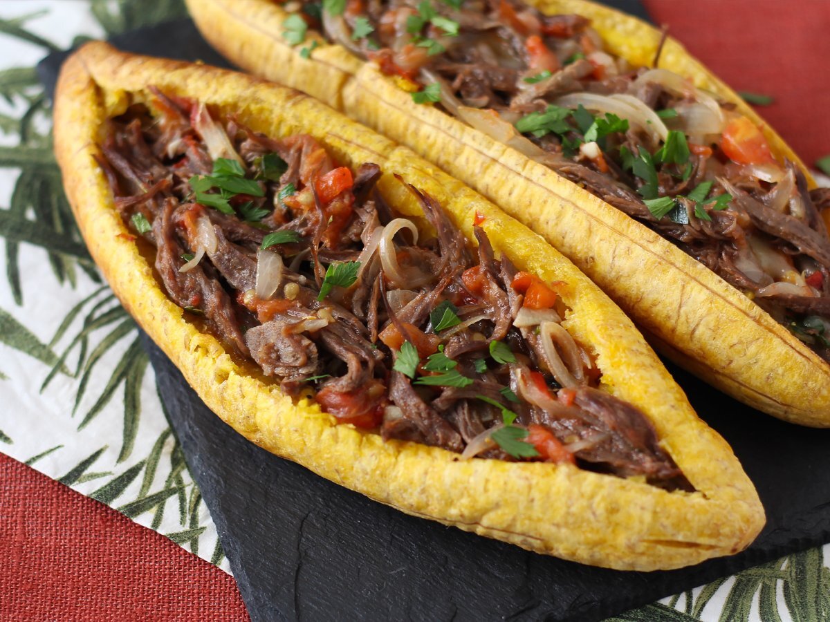 Platani ripieni con carne sfilacciata, la ricetta colombiana spiegata passo a passo - foto 4