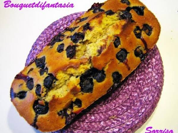 PLUM-CAKE AI MIRTILLI E FIOCCHI D'AVENA e IL PRIMO BLOGCOMPLEANNO