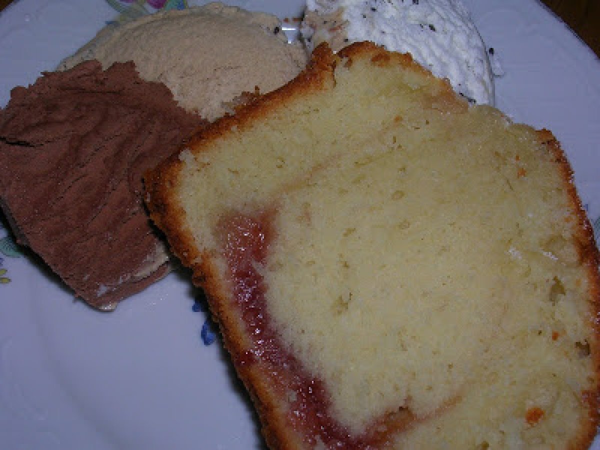 Plum cake alla fragola con ripieno a sorpresa - foto 2