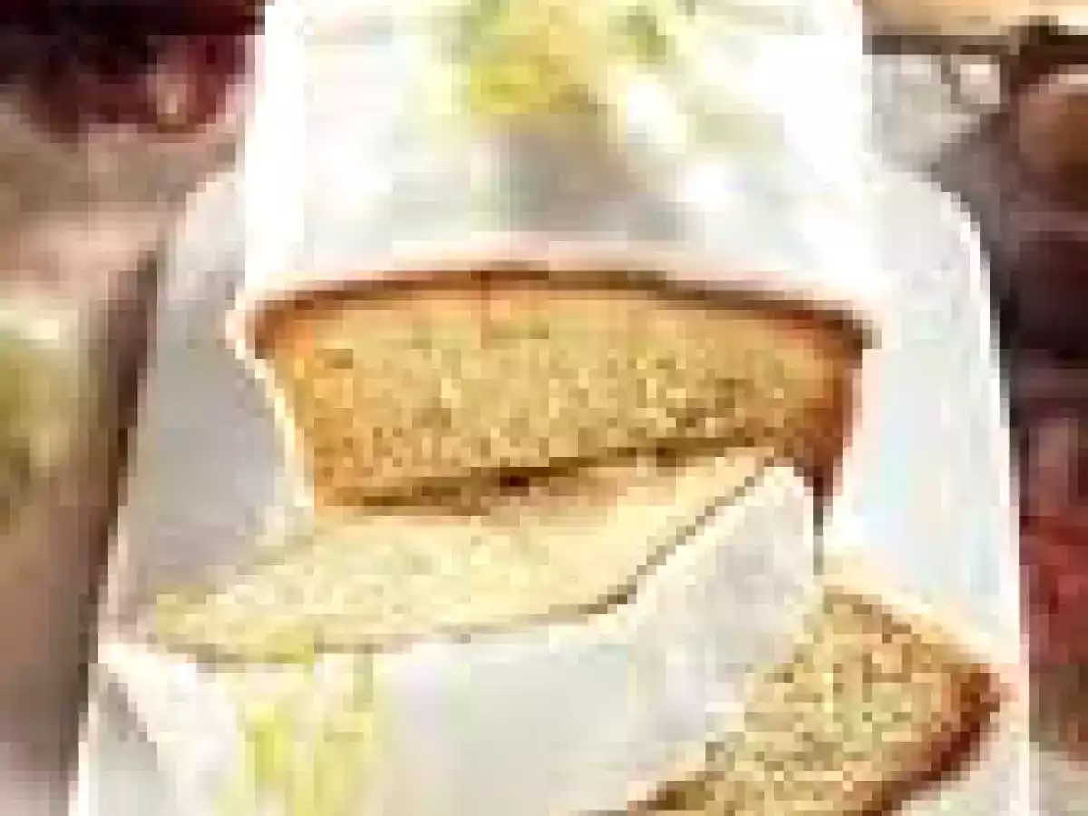 Plum cake glassato al limone