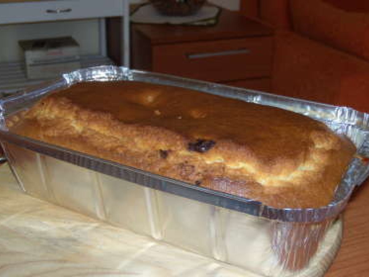 plum cake semplice con gocce di cioccolato - foto 2