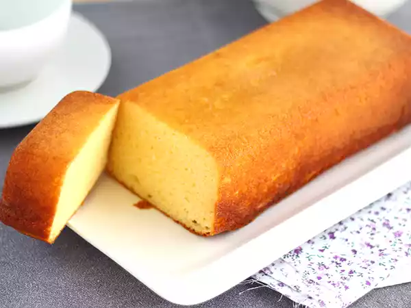 Plumcake al latte condensato: un soffice dolce per colazione o merenda