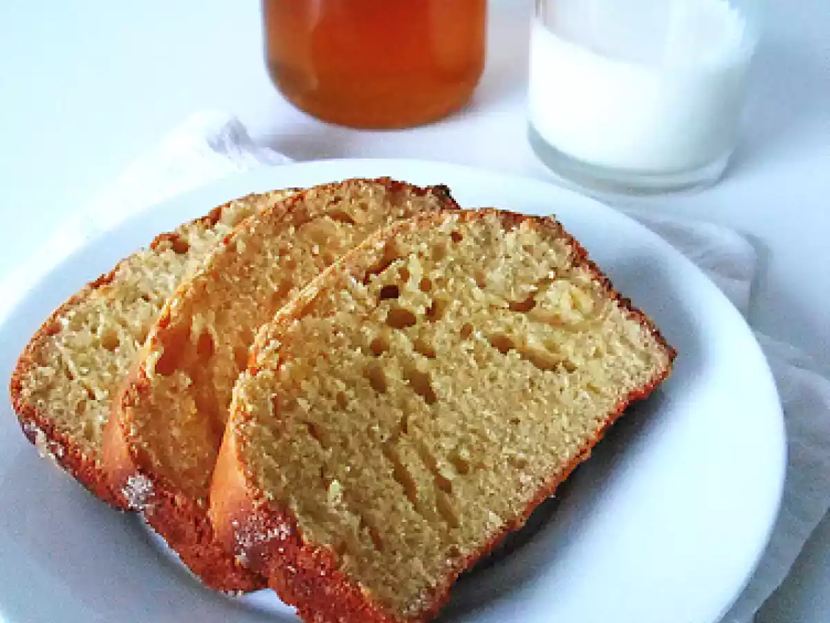 Plumcake al miele e yogurt greco: la merenda soffice e sana che conquista tutti