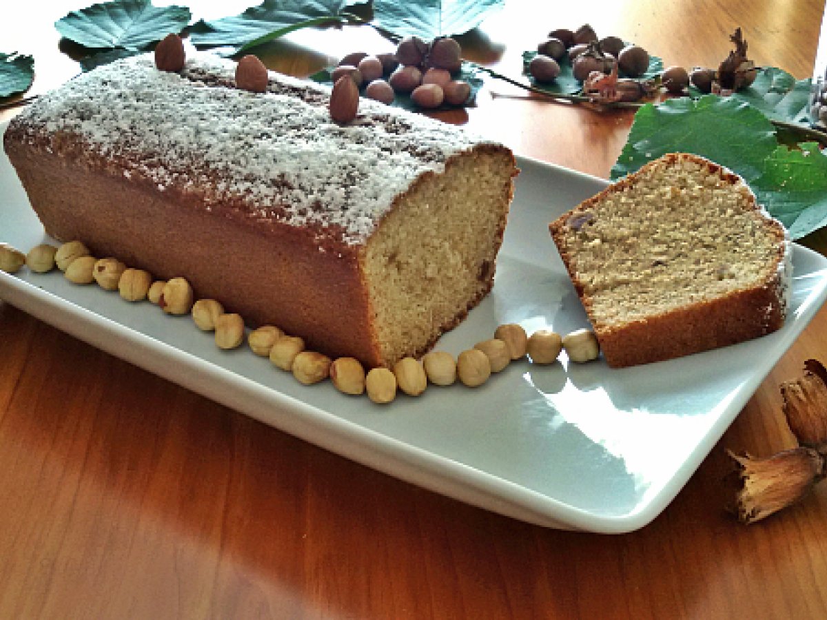 Plumcake alle nocciole rustico