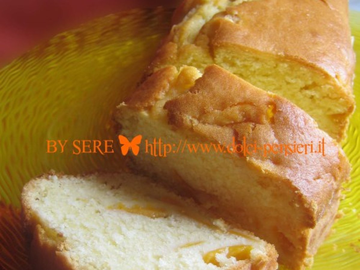 Plumcake allo yogurt con percoche