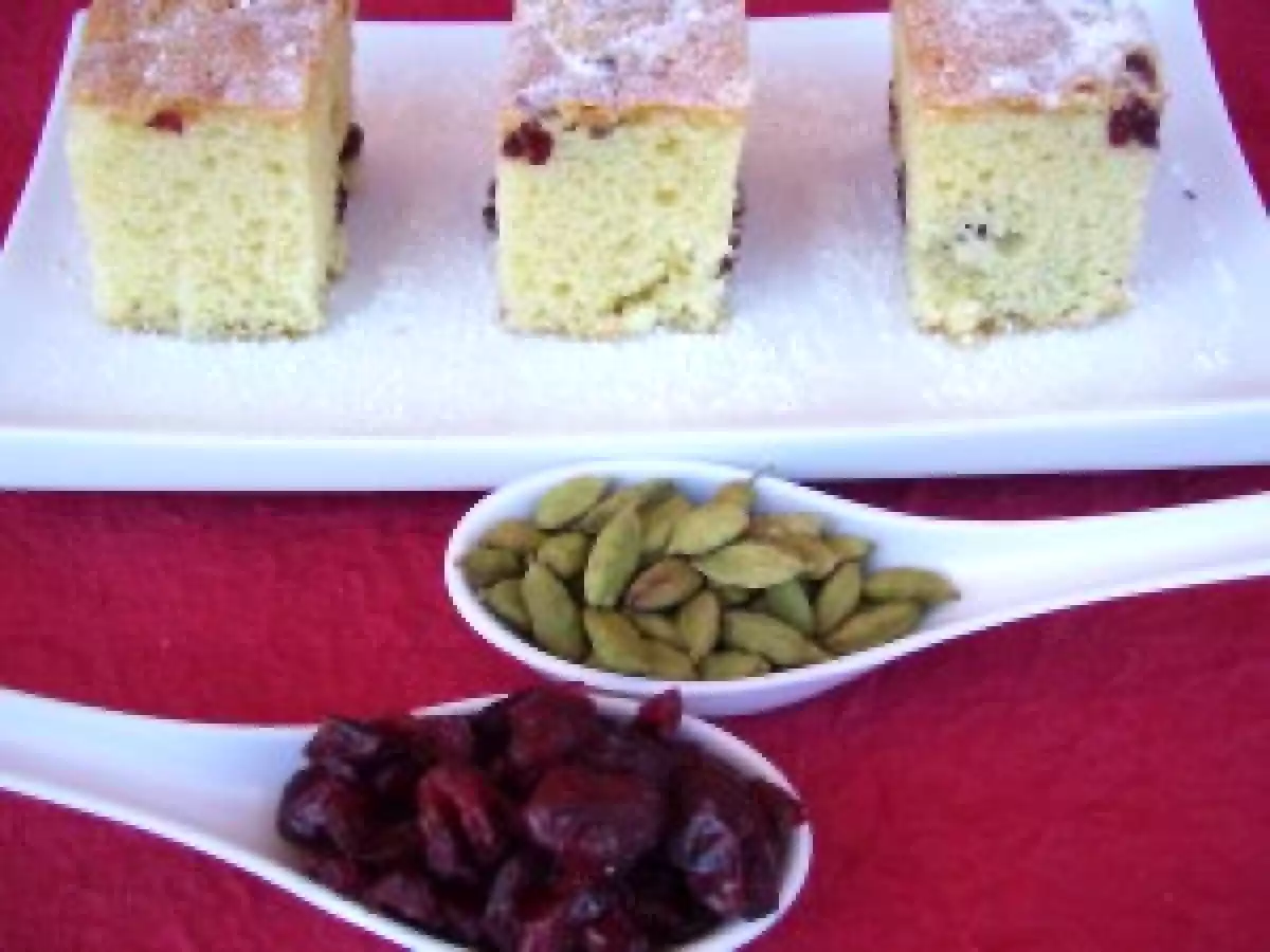 Plumcake con cranberries al profumo di cardamomo