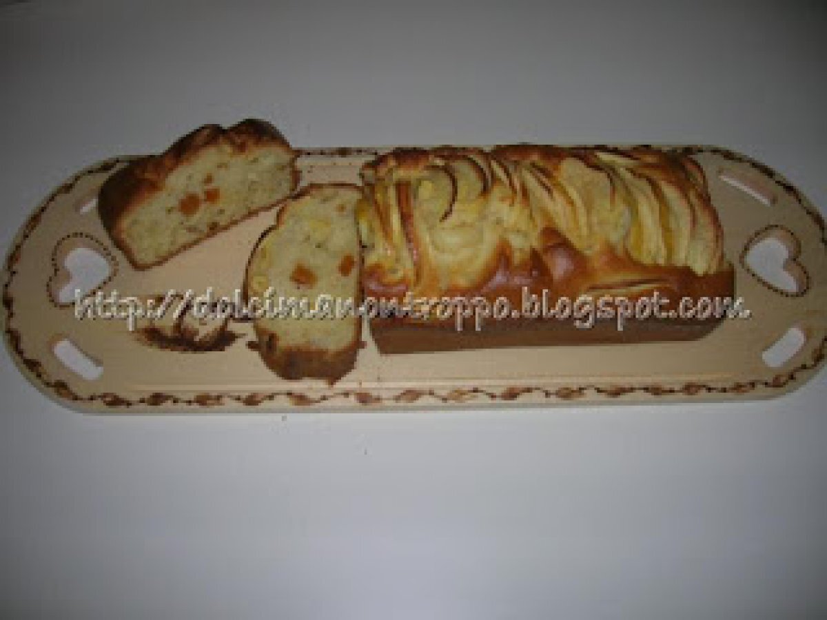 PLUMCAKE CON MELE E ALBICOCCHE SECCHE - foto 4