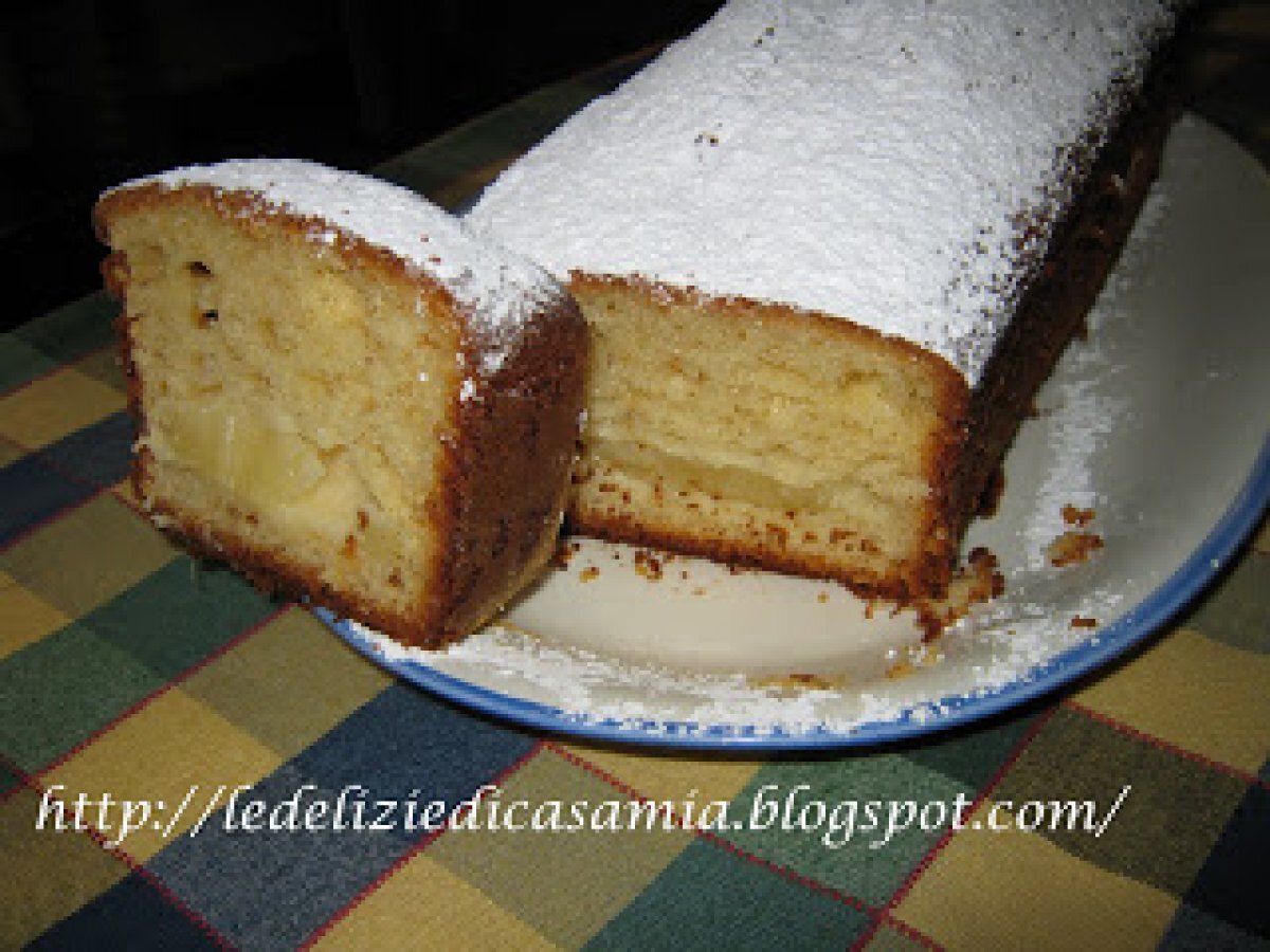 Plumcake con yogurt greco e ananas